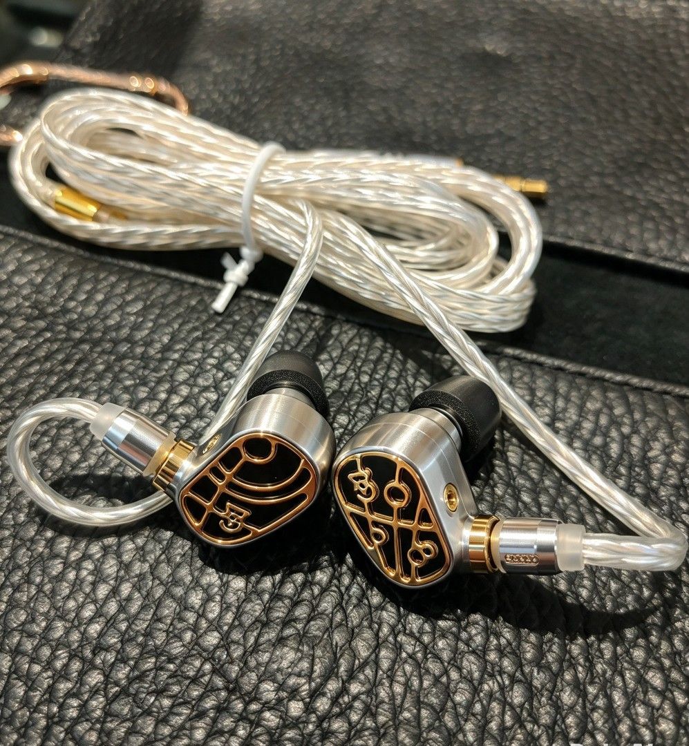 CAMPFIRE AUDIO SOLARIS — OPEN BOX | COMPLETE SET (Category: Earphones) located in Manila. Submitted by theaudiovault (Listing ID 1465569206, Image 2). Description: High-End IEM | Open Box Only | Complete Box & Accessories For sale is my Campfire Audio Solaris, a highly regarded hybrid IEM known for its engaging musicality, expansive presentation, textured bass, and impressive detail retrieval. 🎧 Sound Signature • Full-bodied and engaging present