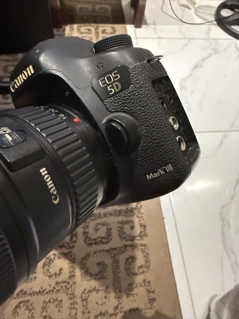 Canon EOS 5D Mark III BODY ONLY (Category: Cameras) located in Manila. Submitted by patriciacbb (Listing ID 1465506829, Image 3). Description: - Camera: Canon EOS 5D Mark III Full Frame - Condition: Rubber grips show normal wear; all ports, dials, and buttons are fully intact - Display & Viewfinder: Large rear LCD screen and clear optical viewfinder - Best For: Professional photography and videography projects.