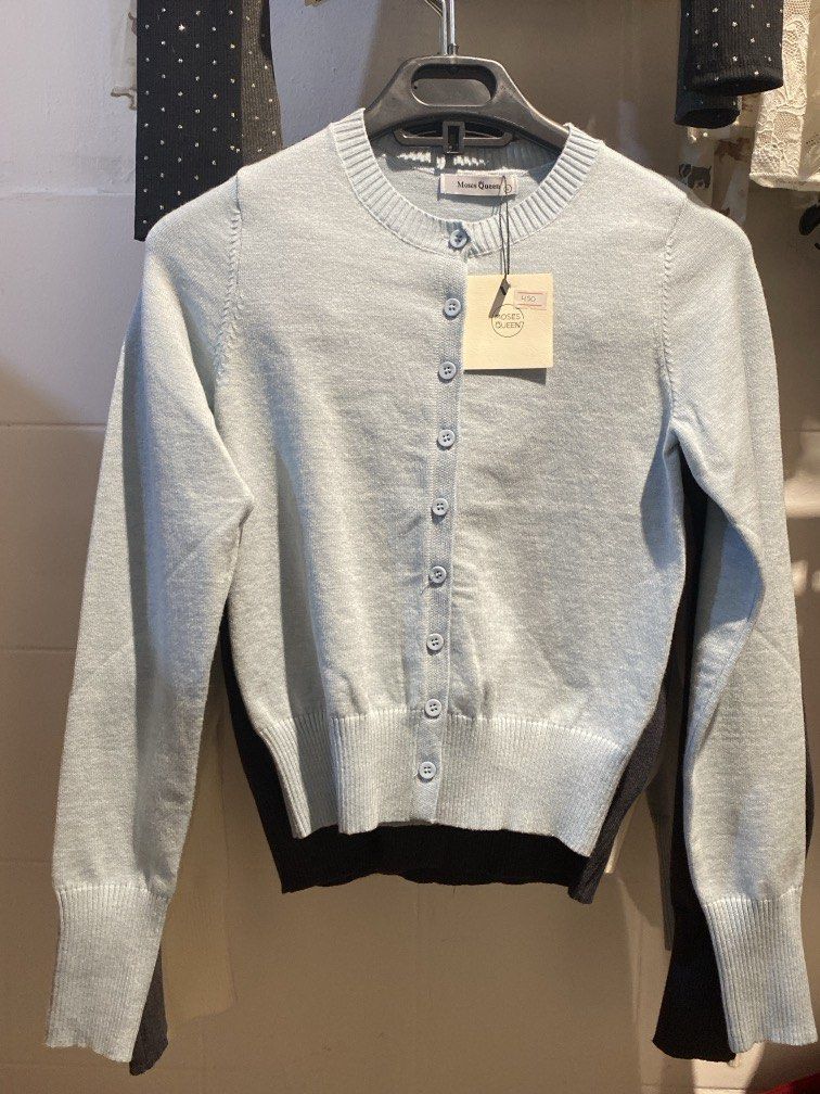 Cardigan longsleeves (Category: Longsleeves) located in Manila. Submitted by nicsnim (Listing ID 1465473030, Image 1). Description: .