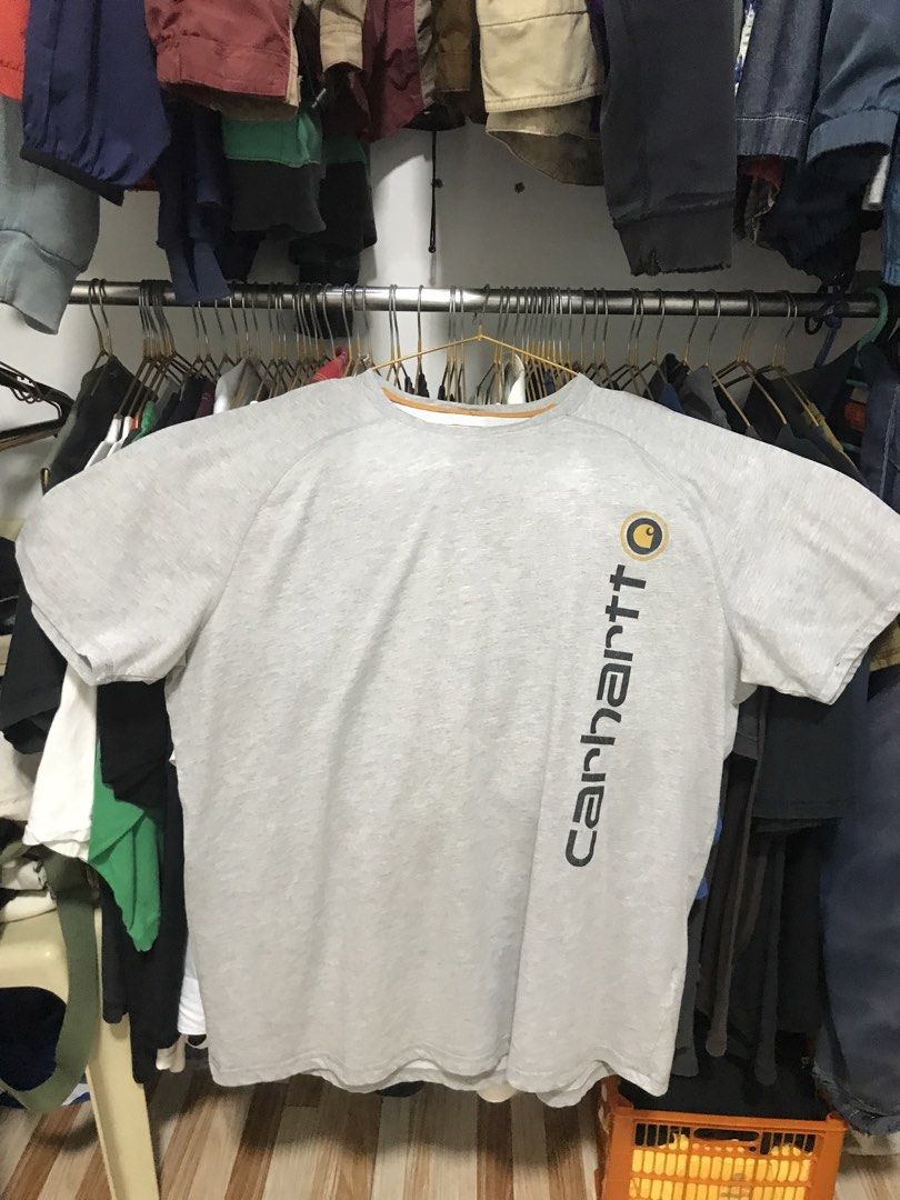 Carhartt Force T-Shirt (Category: Tshirts & Polo Shirts ) located in Manila. Submitted by terlterlterl (Listing ID 1465531168, Image 1). Description: 29.5x25 minor yellowings on the armpit pinhole .