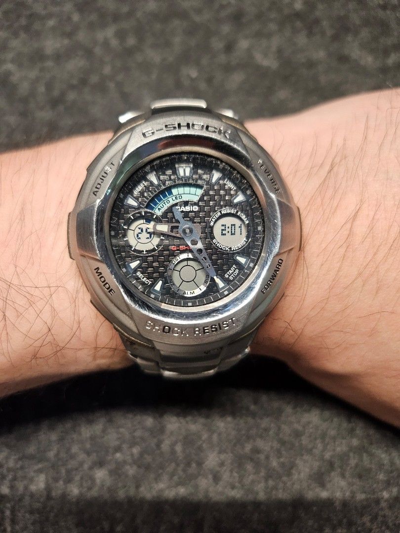 Casio G-Shock G-1800D Analogue-Digital Watch (Category: Men's Watches) located in Manila. Submitted by gadgets_atbp2 (Listing ID 1465484885, Image 1). Description: genuine/authentic no issues, no problems buttons, lights etc good working order rfs: decluttering Casio G-Shock G-1800D timepiece with a stainless steel metal bracelet and deployant clasp closure. Textured dial featuring both analogue hands and digital display windows. Quartz movement 