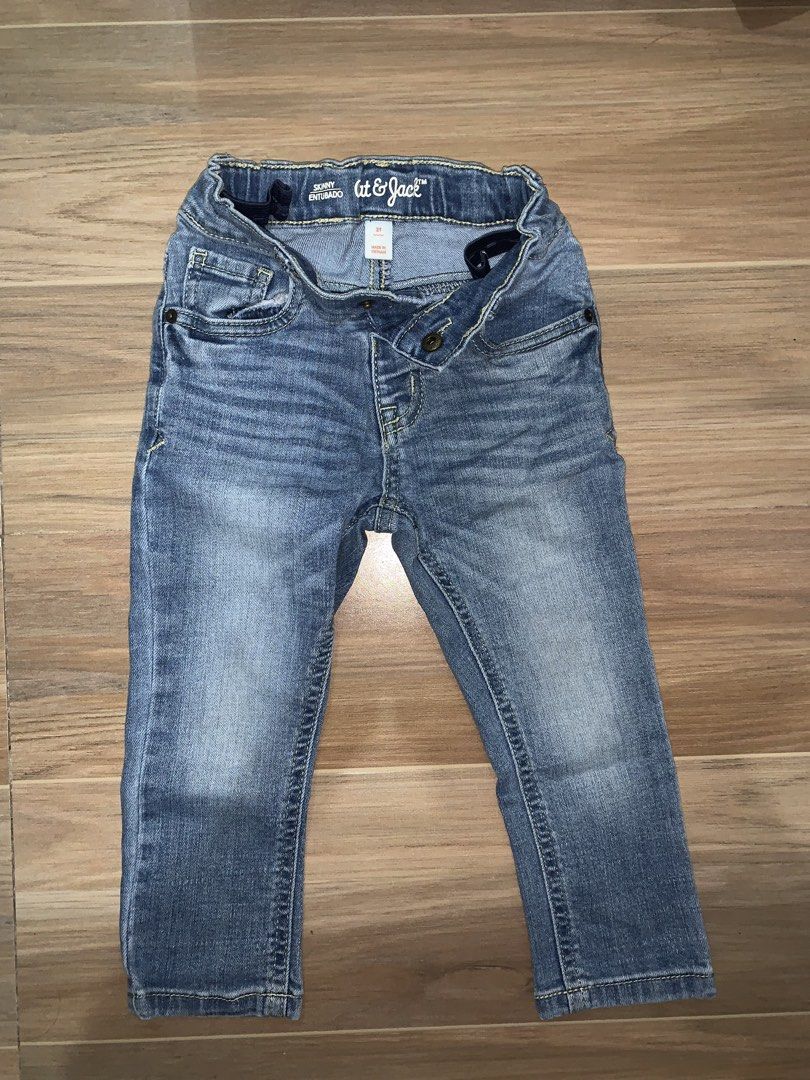 Cat & Jack Skinny Jeans Size 2T (Category: Babies & Kids Fashion) located in Antipolo. Submitted by _ni3lly (Listing ID 1465479383, Image 1). Description: - Brand: Cat & Jack - Size: 2T - Style: Skinny jeans, classic blue wash with subtle front fading - Waistband: Adjustable elastic on the inside for a secure, comfortable fit - Closure: Button and zipper fly - Pockets: Classic front and back pockets - Origin: Made in Vietnam.