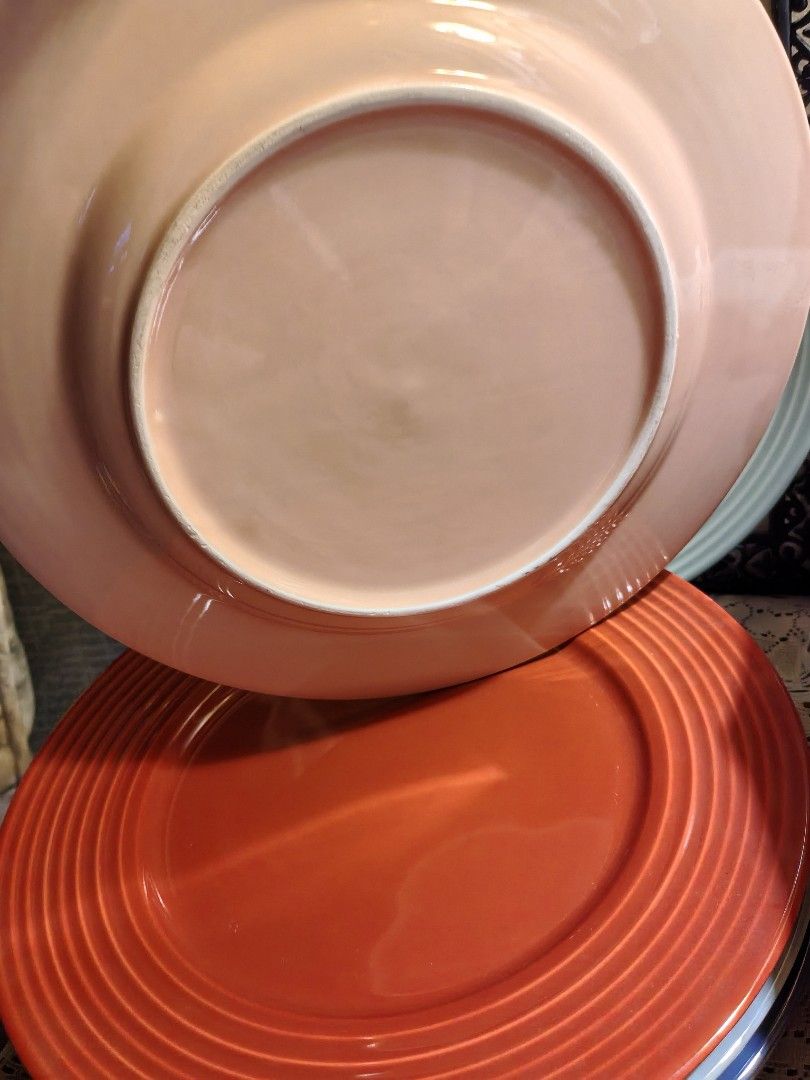 Ceramic dinner plate colored/pc (Category: Dinnerware & Cutlery) located in Manila. Submitted by luckycharm_215 (Listing ID 1465496417, Image 3). Description: new.