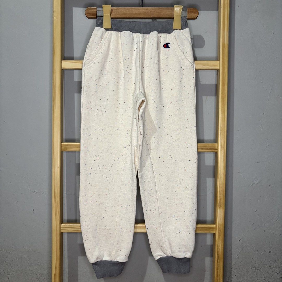 Champion kids jogger pants (Category: Babies & Kids Fashion) located in Valenzuela. Submitted by thriftynanay88 (Listing ID 1465469665, Image 1). Description: Size 130 on tag 7Y.