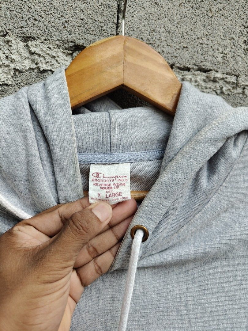 Champion Script hoodie (Category: Hoodies) located in Tacurong. Submitted by groovyf1nds (Listing ID 1465403823, Image 3). Description: Champion Script Hoodie Condition: Excellent Color rate: 10/10 Size: Large Dimes: 21.5 width, 30.5 length.