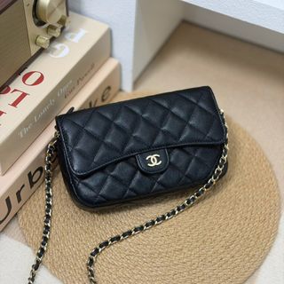 由 theone.boutique.tw (刊登 ID 1465447443，圖片 1) 提交，位於 的 (類別：)，說明：。