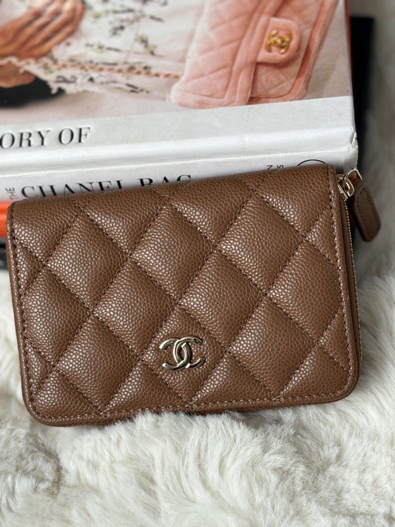 Chanel caramel zip coin med size (Category: Luxury Bags & Wallets) located in Quezon City. Submitted by luxuryamethystph (Listing ID 1465433250, Image 2). Description: Brand new complete.