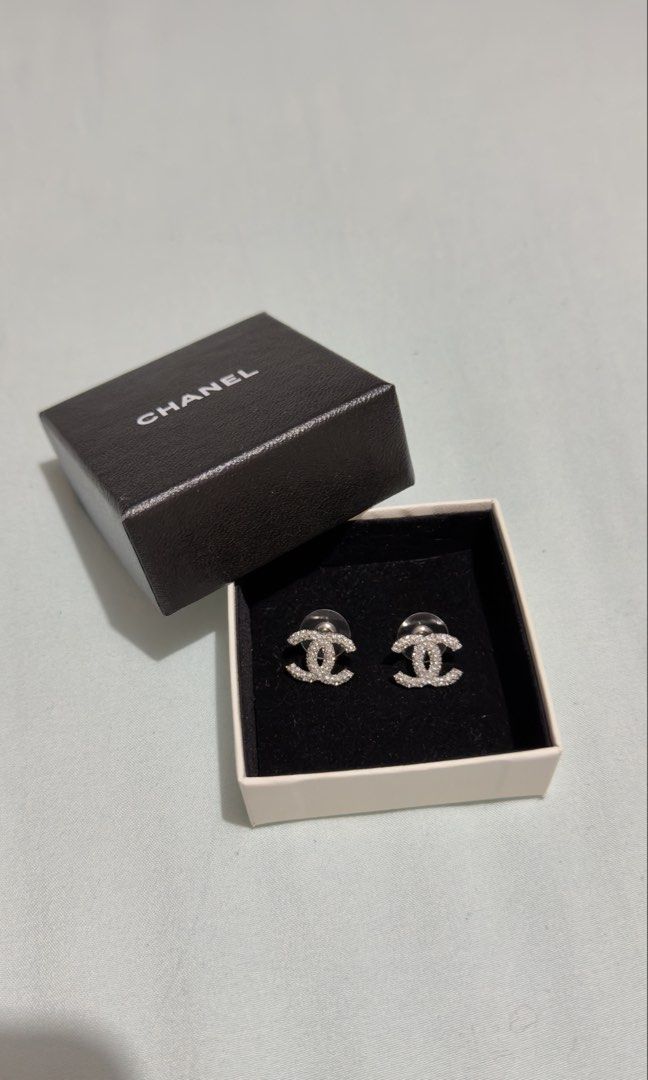 Chanel CC Stud Earrings with Crystals (Category: Earrings) located in Angat. Submitted by shopmyclosetbykris (Listing ID 1462960198, Image 1). Description: Purchased from Komehyo Japan (2022) Condition: Like new, no any flaw to mention Kept unused With box Will send more actual photos upon request Guranteed Auth, has chanel serial markings at the back 15,500 only! LP Posted! .