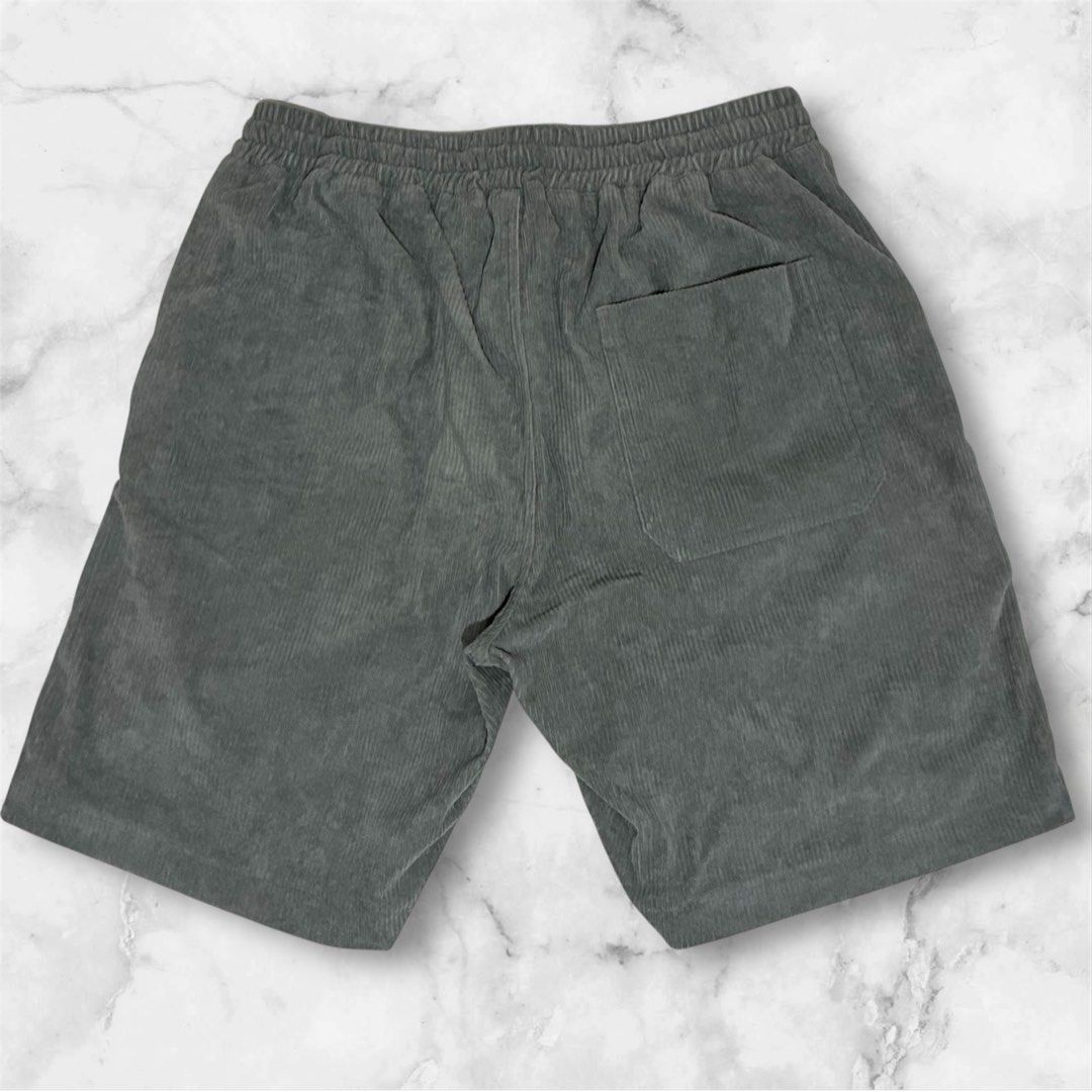 Charcoal Grey Corduroy Shorts with Drawstring (Category: Shorts) located in Cebu City. Submitted by jnathana (Listing ID 1465571902, Image 2). Description: Corduroy Tailored Short / Plain Shorts 2 Side Pocket plus 1 Back pocket Fabric: Corduroy Size: Medium Waistline: 26 - 33 inches Length: 17 inches Leghole: 20 inches .