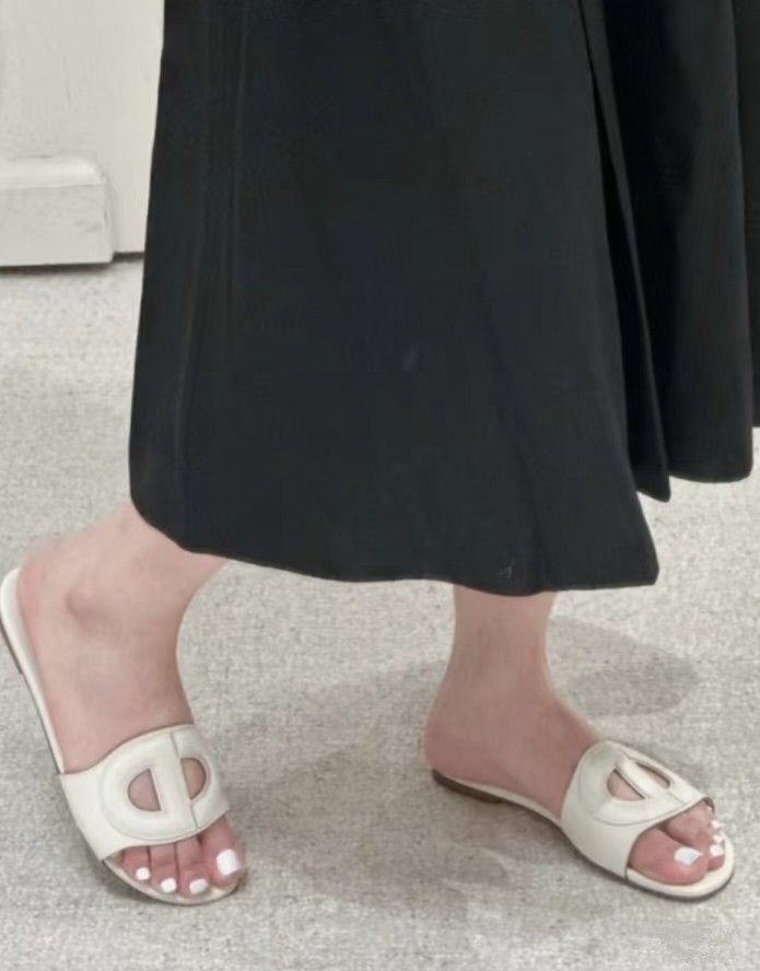 Christian dior d way sandals (IN TRANSIT) (Category: Sneakers & Footwear) located in Las Pinas. Submitted by glamdustph (Listing ID 1465543986, Image 3). Description: 💯 authentic STAFF SALE eu39 only open for reservation arriving next week plus loc sf.