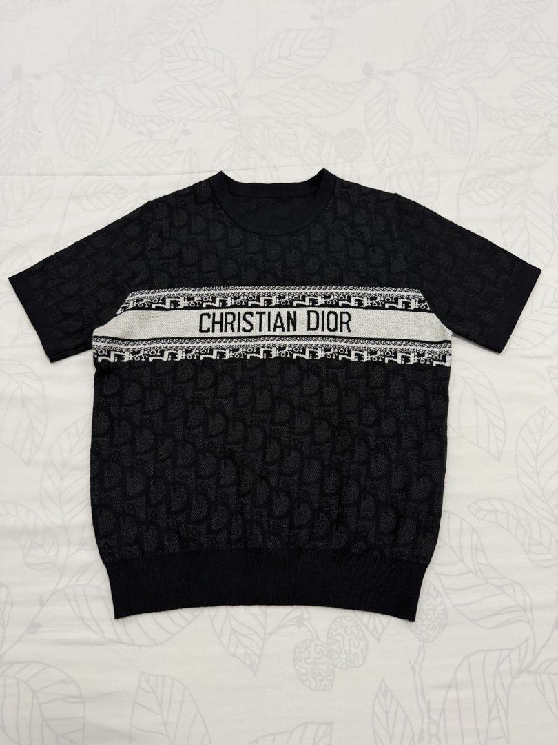 Christian D!or Monogram (Category: Activewear) located in Taguig. Submitted by thesocialthrift (Listing ID 1465396267, Image 1). Description: For sale Christian D!or Monogram ‎cut tag ‎18×22.5 In good condition .