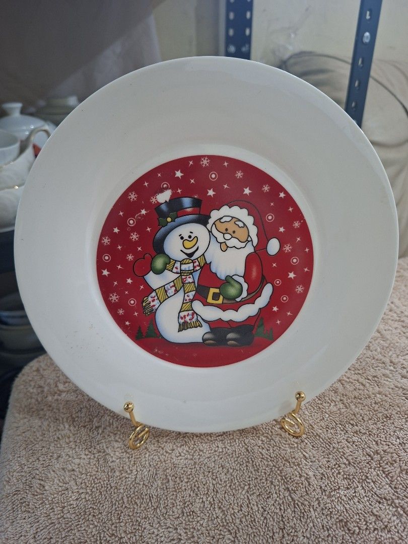 Christmas Ceramic Plate (Category: Dinnerware & Cutlery) located in Consolacion. Submitted by luxekerei (Listing ID 1465421294, Image 2). Description: .