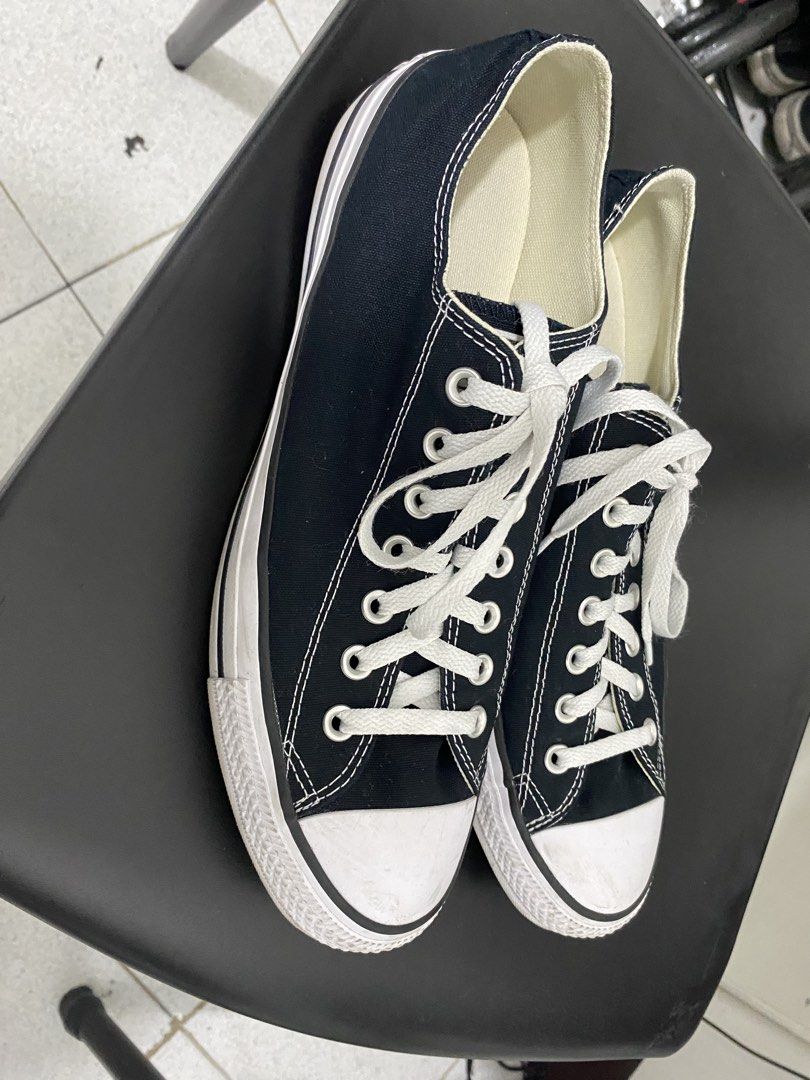 Chuck taylor all star (Category: Sneakers) located in Quezon City. Submitted by polgas_silog (Listing ID 1465437431, Image 1). Description: Authentic In very good condition US11.
