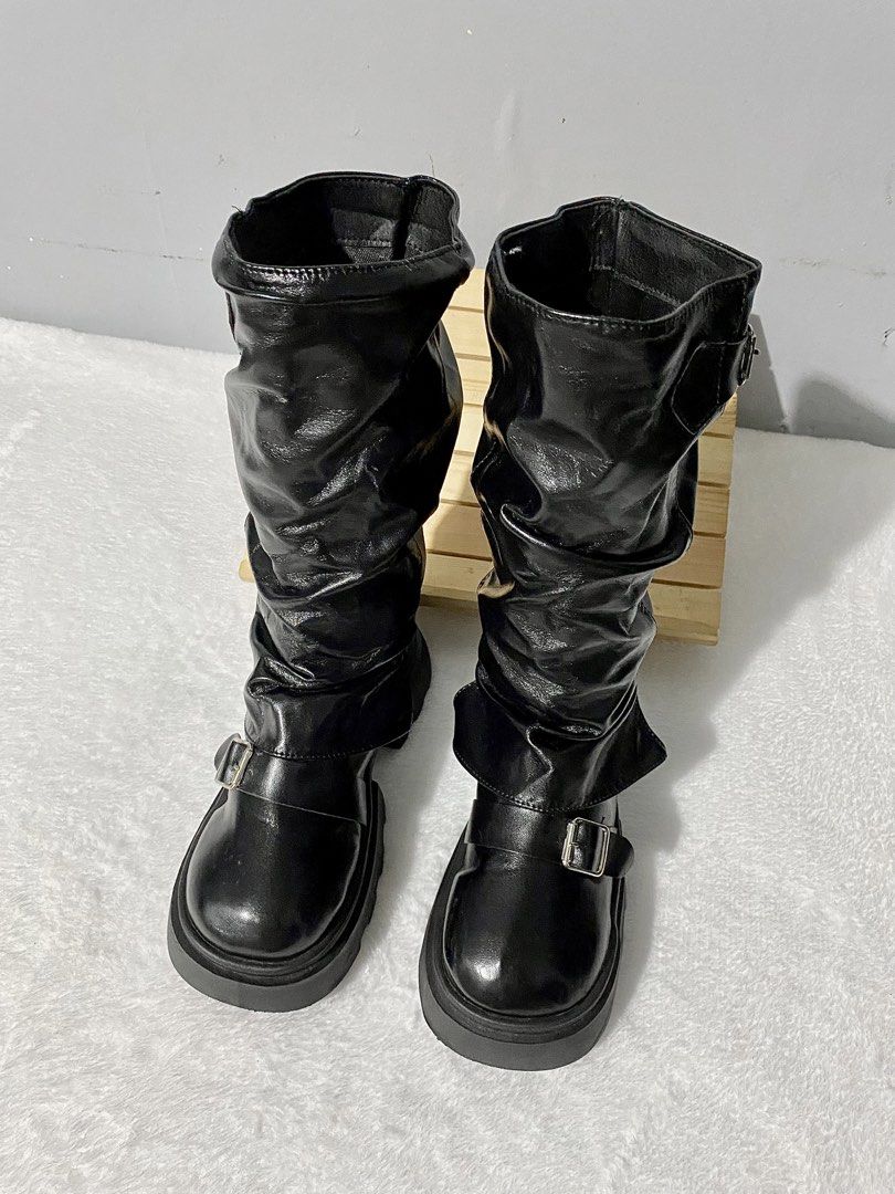 chunky ruched overlap boots (Category: Boots) located in Bulacan. Submitted by parapapa (Listing ID 1465495857, Image 3). Description: 37-38 / 24cm length 13”.