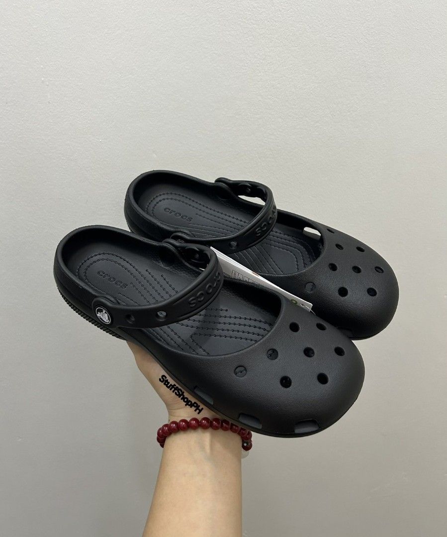 Classic ballet black (Category: Sandals) located in Caloocan City. Submitted by annegarciichua (Listing ID 1465508363, Image 1). Description: Classic ballet Black W6 W7 W8 💯 % Legit! ✅ Hang tags ✅ Zip lock.