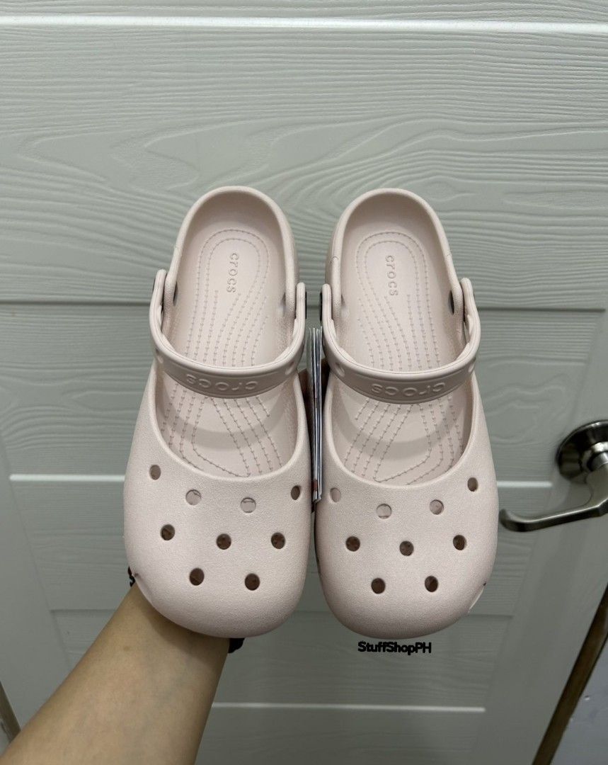 Classic ballet quartz (Category: Sandals) located in Caloocan City. Submitted by annegarciichua (Listing ID 1465508819, Image 3). Description: Classic ballet Quartz W6 W7 W8 💯 % Legit! ✅ Hang tags ✅ Zip lock.