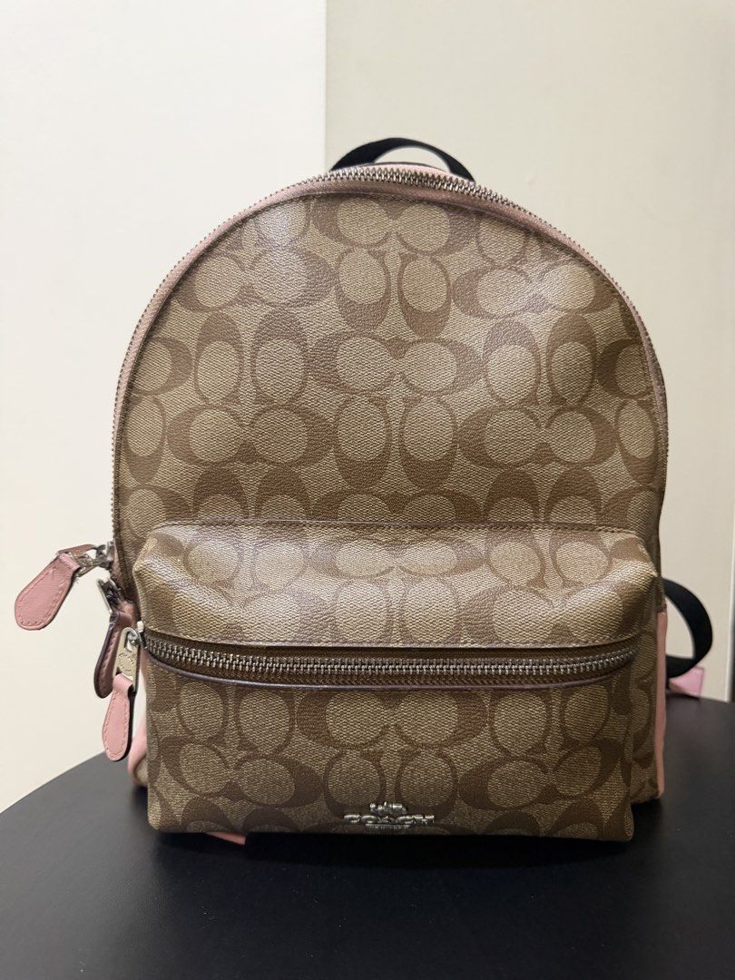 Coach Backpack (Category: Backpacks) located in Bacolor. Submitted by ieshaaa.1 (Listing ID 1465478839, Image 1). Description: .