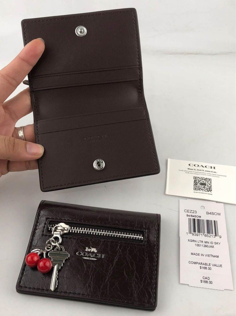 Coach Card Case (Category: Wallets & Card holders) located in Binan City. Submitted by pinkykeenshop (Listing ID 1465388490, Image 2). Description: .