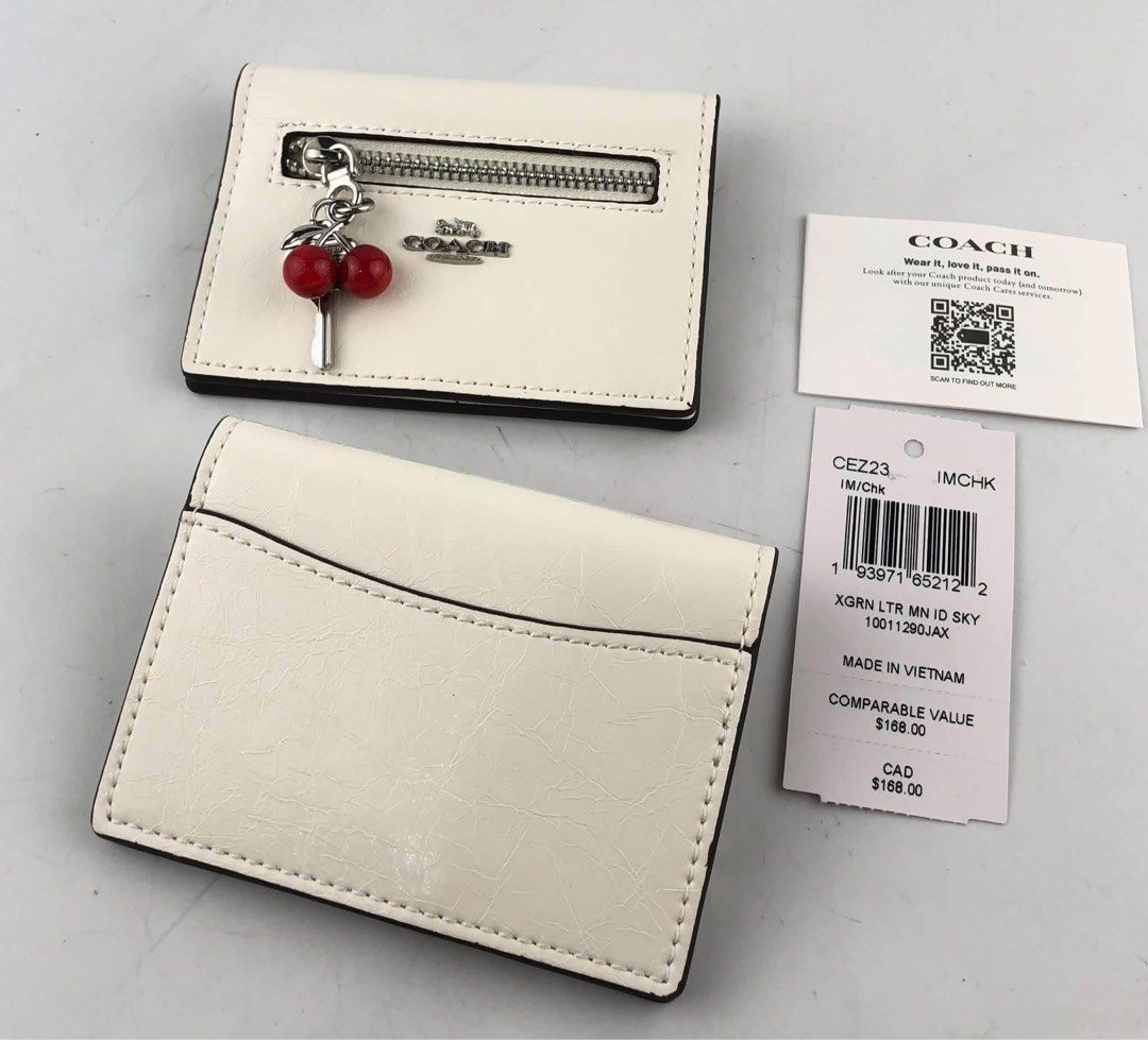 Coach Card Case (Category: Wallets & Card holders) located in Binan City. Submitted by pinkykeenshop (Listing ID 1465388601, Image 3). Description: .