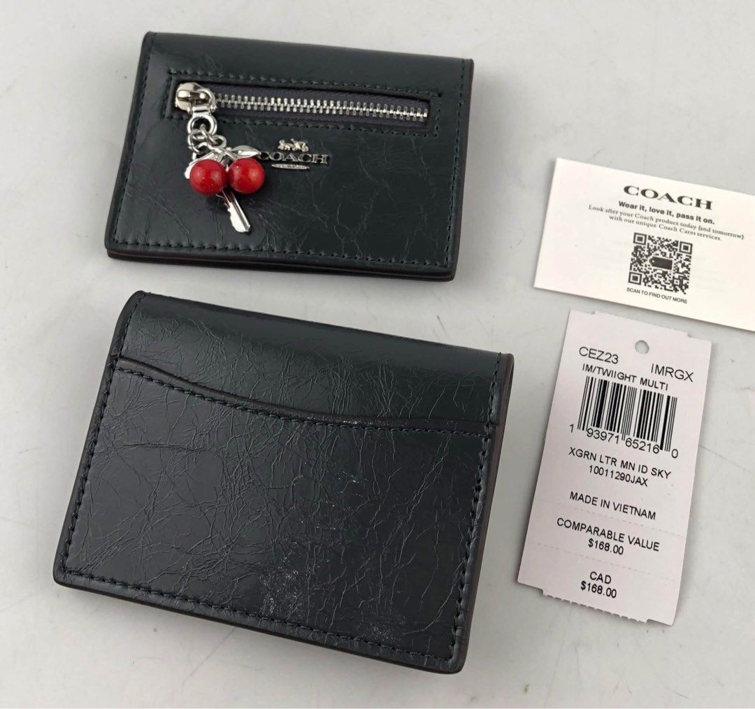 Coach Card Case (Category: Wallets & Card holders) located in Binan City. Submitted by pinkykeenshop (Listing ID 1465388651, Image 3). Description: .