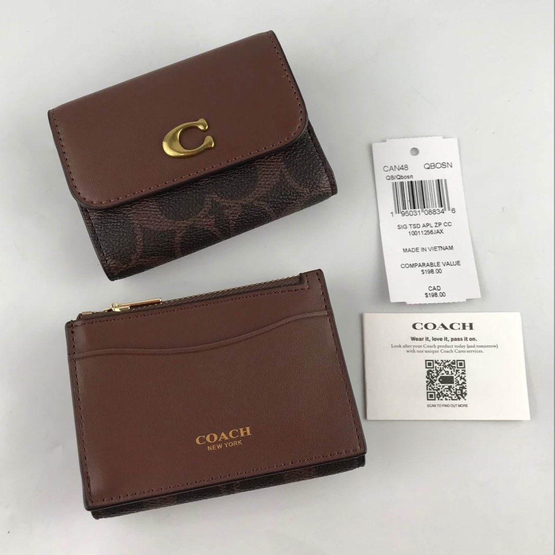 Coach Essential 2in1 Card Holder Wallet (Category: Wallets & Card holders) located in Binan City. Submitted by pinkykeenshop (Listing ID 1465389534, Image 3). Description: .