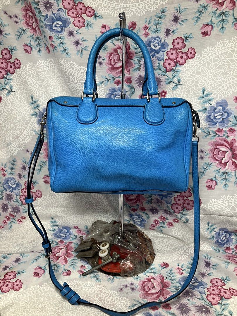 COACH MINI BENNETT ATLANTIC BAG (Category: Cross-body Bags) located in General Mariano Alvarez. Submitted by adonid (Listing ID 1465384092, Image 3). Description: COACH MINI BENNETT ATLANTIC BAG GOOD CONDITION NORMAL SIGN OF USAGE ONLY CROSSBODY /HAND BAG .
