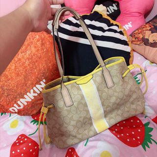 (Category: ) located in . Submitted by ikay_bee (Listing ID 1465549305, Image 1). Description: .