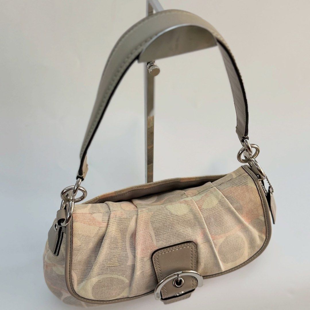 Coach Soho Shoulder Bag- Medium size (Category: Shoulder Bags) located in Makati City. Submitted by keeshme.ph (Listing ID 1465389732, Image 3). Description: 100% Guaranteed authentic Signs of use only No major flaw.