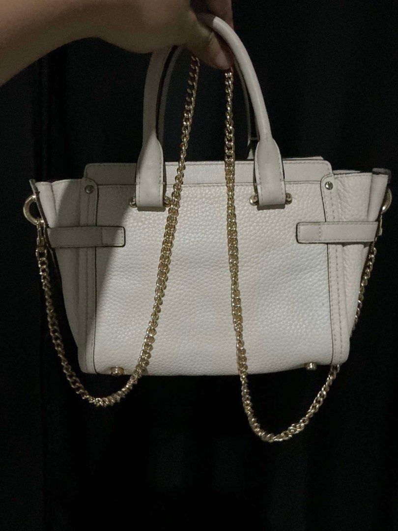 Coach swagger (Category: Luxury Bags & Wallets) located in Manila. Submitted by ms.cee_ (Listing ID 1465390822, Image 2). Description: Pm for more photos & inquiries. Open for VC.