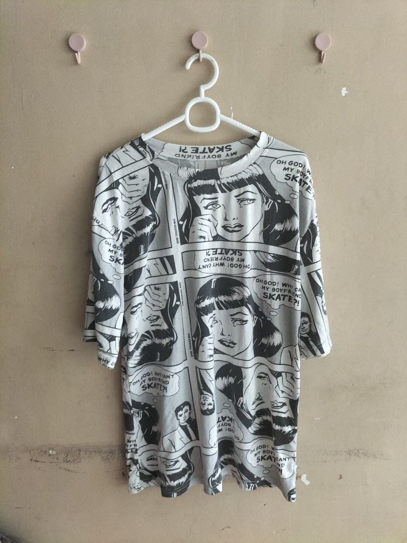 Comic Tee (Large) (Category: Tshirts & Polo Shirts ) located in Cavite. Submitted by taro_sakamoto_23 (Listing ID 1465391286, Image 1). Description: - minimal pin hole sa kili kili need tahi. - large - stretchable - AOP.