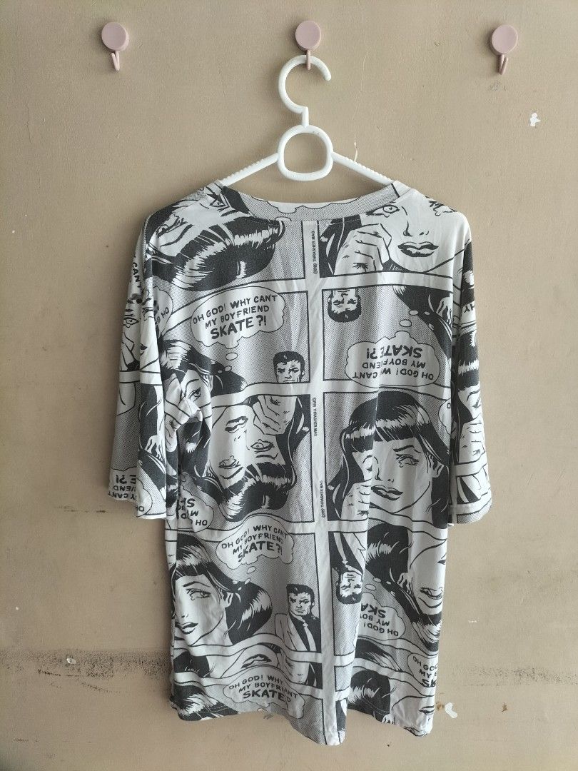 Comic Tee (Large) (Category: Tshirts & Polo Shirts ) located in Cavite. Submitted by taro_sakamoto_23 (Listing ID 1465391286, Image 2). Description: - minimal pin hole sa kili kili need tahi. - large - stretchable - AOP.