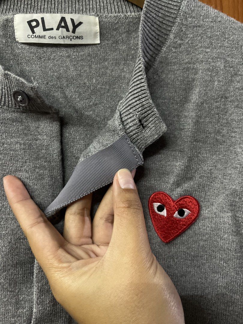 COMME DES GARCONS PLAY CARDIGAN (Category: Luxury Apparel) located in Baguio. Submitted by SharylCaranay (Listing ID 1465515799, Image 3). Description: 🧺Needs laundry.