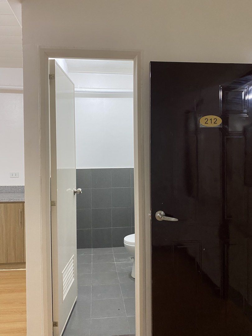 CONDO UNIT (Category: Apartments & Condos) located in San Juan. Submitted by pamyy_c (Listing ID 1465578500, Image 1). Description: Baka po may naghahanap Rent to own, 2 bedroom zero downpayment, RFO na po & Pet Friendly pa! Pwedeng rental investment or airbnb 💯 NO DOWNPAYMENT Lipat agad in 4 to 6 weeks.