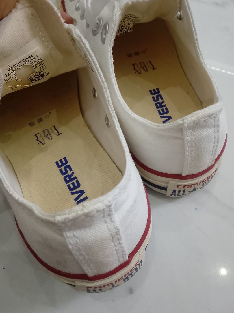 Converse (Category: Sneakers) located in Quezon City. Submitted by kema2191 (Listing ID 1465458930, Image 3). Description: .