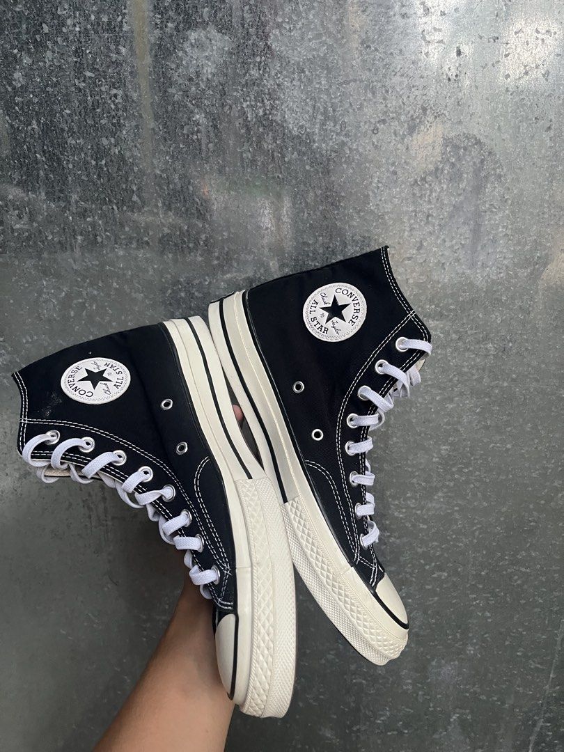 Converse Chuck 70s High-top (Category: Sneakers) located in Marikina City. Submitted by azaero (Listing ID 1465490205, Image 3). Description: Size Men’s US 8.5 / cm 27 / Euro 42 Excellent Condition Replaced Shoe lace.