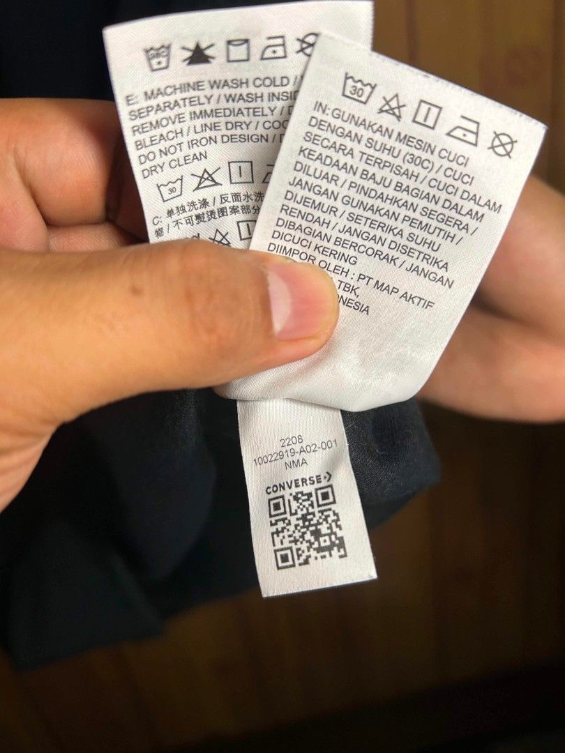 Converse Double Twill Knit Vest (Category: Tshirts & Polo Shirts ) located in Manila. Submitted by zerowastethriftco. (Listing ID 1465560725, Image 3). Description: -As New Condition -10/10 Color Rate -Dimes L25xW20 -No Issue.