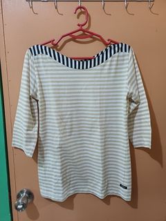 (Category: ) located in . Submitted by impulsive.buyer02 (Listing ID 1465478396, Image 1). Description: .