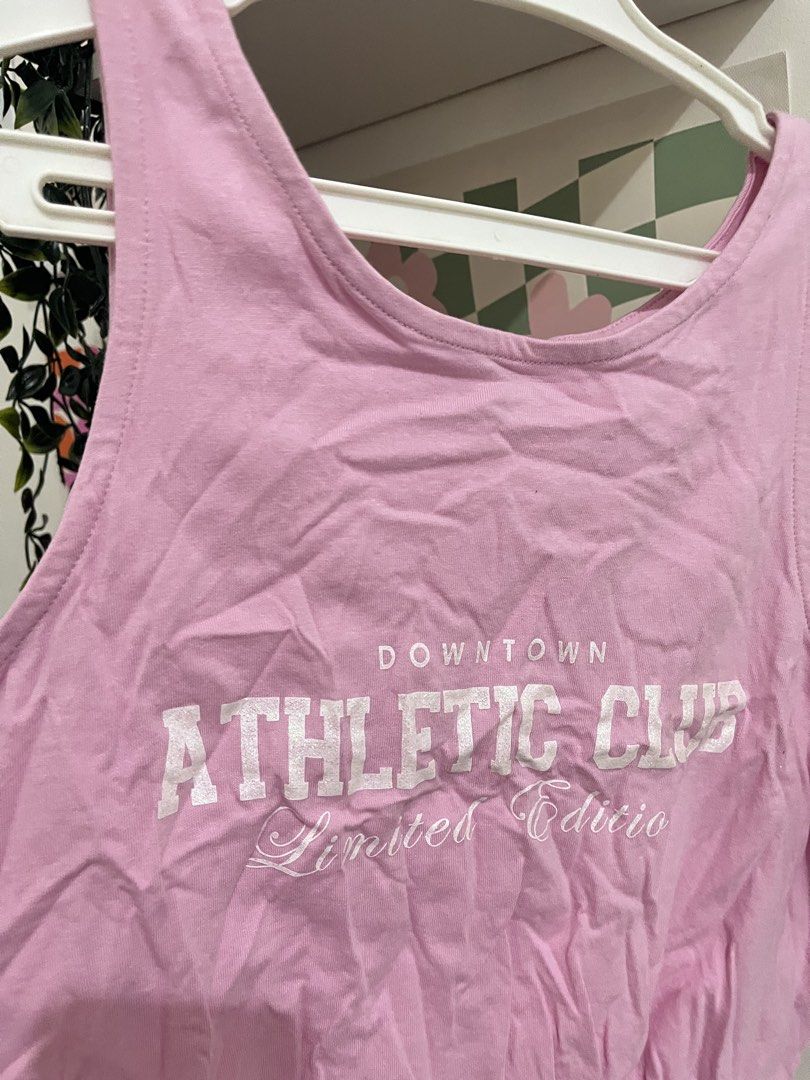 COTTON ACTIVE WEAR TOP (Category: Activewear) located in Bacoor. Submitted by lemonsandmelons (Listing ID 1465389204, Image 2). Description: fits xs to small .
