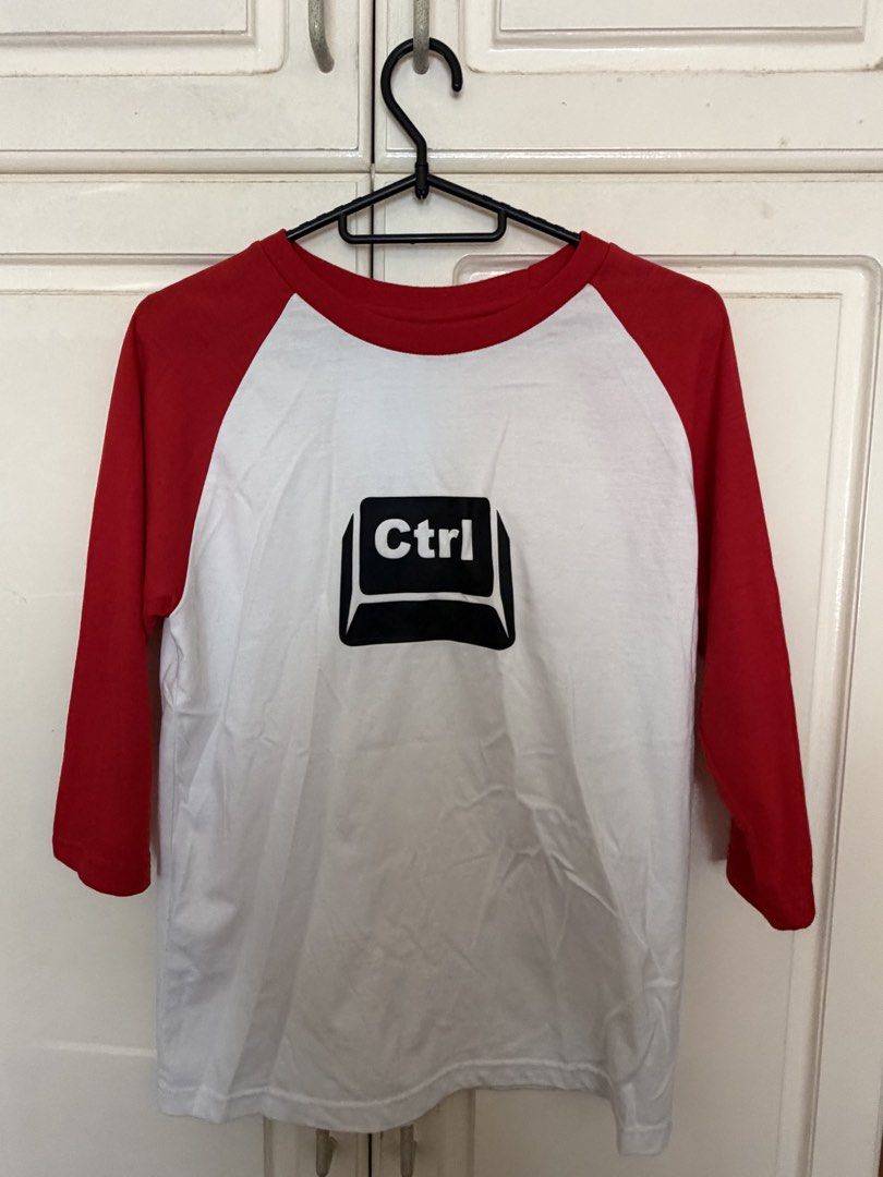Couple raglan Sleeve Baseball T-shirt Bundle (Category: Shirts) located in Paranaque City. Submitted by mayan_q (Listing ID 1465450839, Image 1). Description: - Set of 2 Transfer It 3/4 sleeve raglan t-shirts - Designs: Ctrl key (white with red sleeves) and Esc key (white with blue sleeves) - Size: Adult XS - Material: CVC 60% cotton for comfortable everyday wear - Print type: Durable rubberized geeky keyboard graphics - Sold as a pair With RFS: 