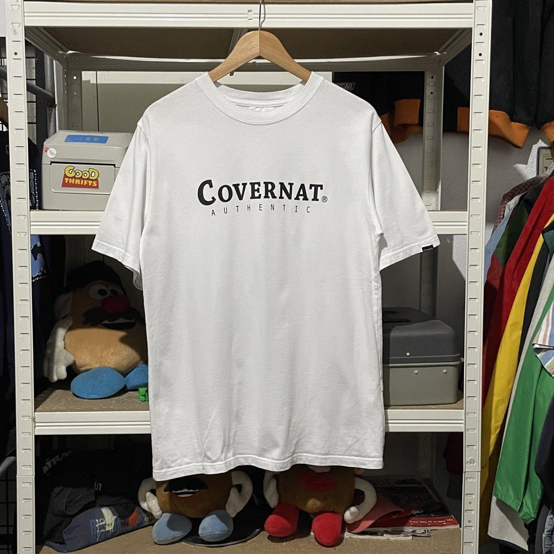 Covernat White Shirt Script 20.5 x 28.5 (Category: Tshirts & Polo Shirts ) located in Porac. Submitted by good.thriftsph (Listing ID 1465490684, Image 1). Description: Small on tag Can fit Medium to Large 20.5 width 28.5 length puting puti Excellent Condition Gcash•JNT•Porac .