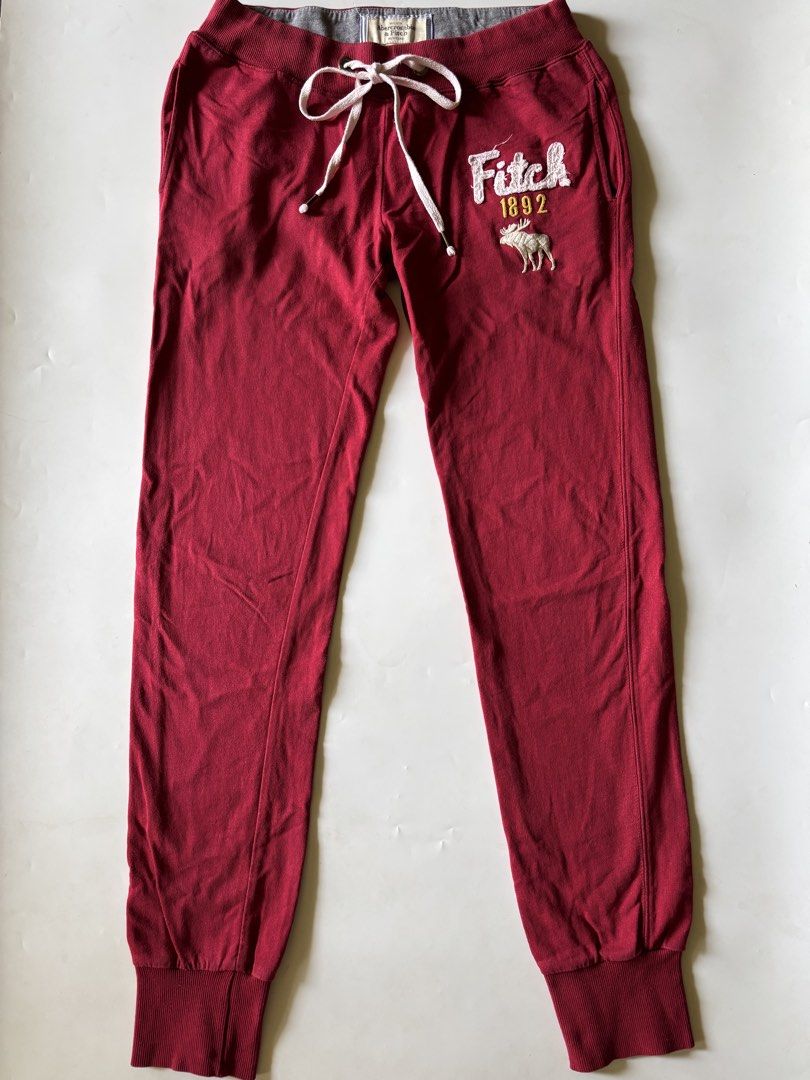 Crimson ‘A&F’ sweatpants (Category: Other Bottoms) located in Dumangas. Submitted by lavish.ph_igshop (Listing ID 1465495211, Image 1). Description: Size: MEDIUM on tag, W till 30 .