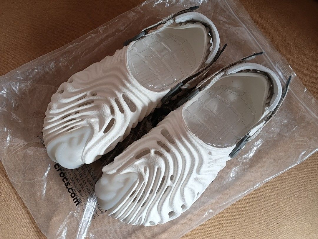 CROCS Alehe Bembury Sandals Adjustable Straps (Category: Shoe inserts & accessories) located in Abucay. Submitted by abpshop (Listing ID 1465386702, Image 2). Description: Crocs sandal for men adjustable straps size 42, in euro, size 8.5 in US. MOP: Gcash + SF Location: Bataan Courier: J&T Express.