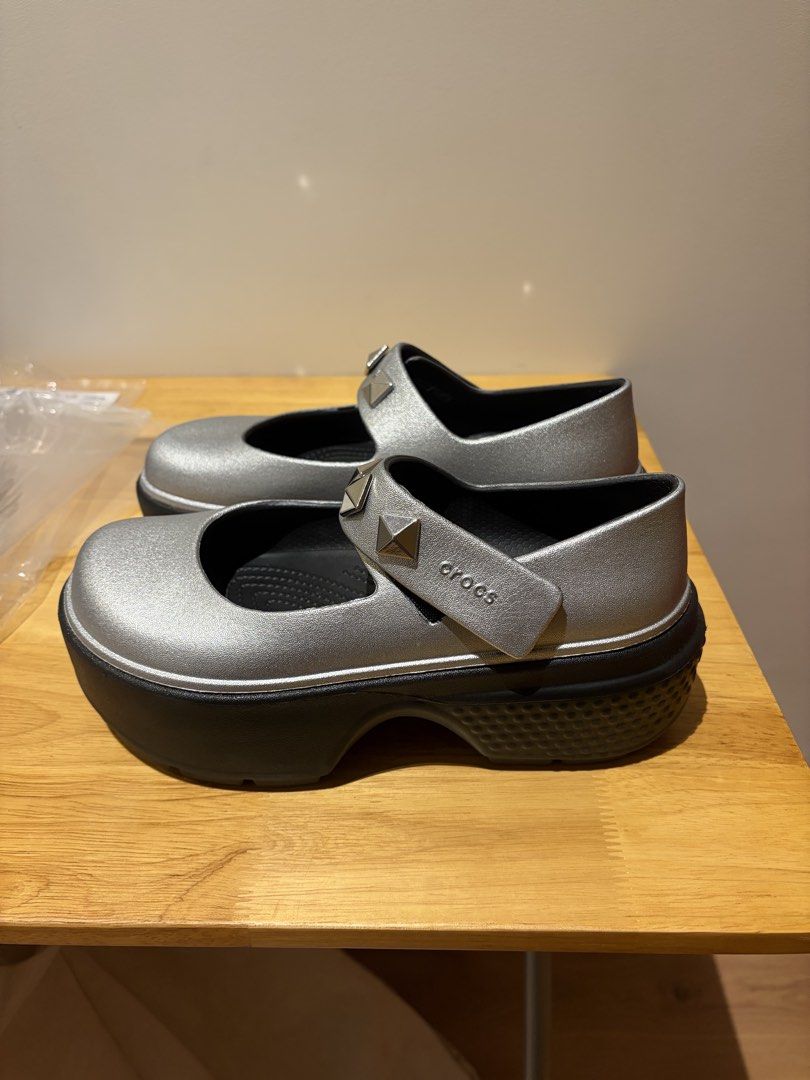 Crocs Stomp Metallic Mary Jane (Category: Slippers and slides) located in Marikina City. Submitted by jlram (Listing ID 1465389177, Image 2). Description: Original SRP at 4495 php.