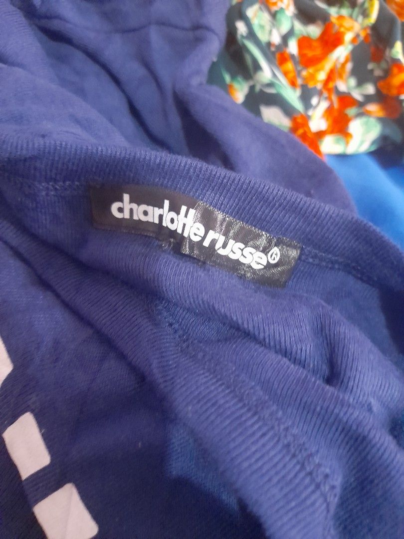Cropped top shirt (Category: Shirts) located in Manila. Submitted by rosegomez046149 (Listing ID 1465330271, Image 2). Description: brand new cut tag can fit to small to semi large very comfty.