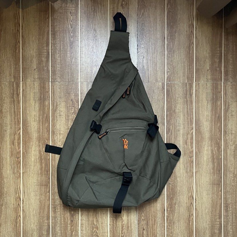 Crossbody Y2K Olive Green Sling Bag Tri Harness Backpack (Category: Cross-body Bags) located in San Pedro. Submitted by kozaamigz (Listing ID 1463961796, Image 1). Description: READ THIS BEFORE YOU BUY! 🏷️ Y2K Olive Green Crossbody Bag ❗️Authentic, No Tags ❗️10/10 Color Rate (Color :Olive Green ) ❗️ 10/10 PRISTINE Condition!! ❗️Issue/s : None Negotiable 💎 20 - 25L Storage (estimate) Click my profile and check out my other listings! 📍 San Pedro