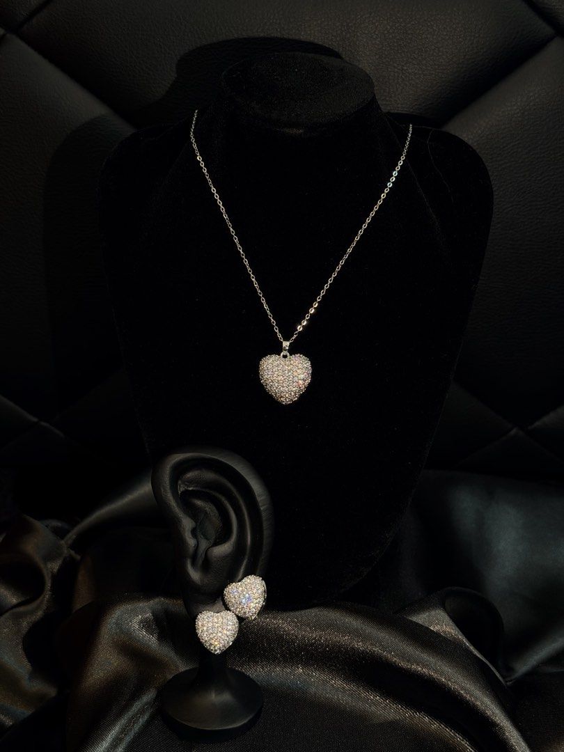 Crystal Heart Set (Category: Necklaces) located in Manila. Submitted by frost.collections (Listing ID 1465430764, Image 1). Description: The Crystal Heart Set from the Icy Collection featuring crystal detailing in durable stainless steel. designed to make a sweet yet striking statement..