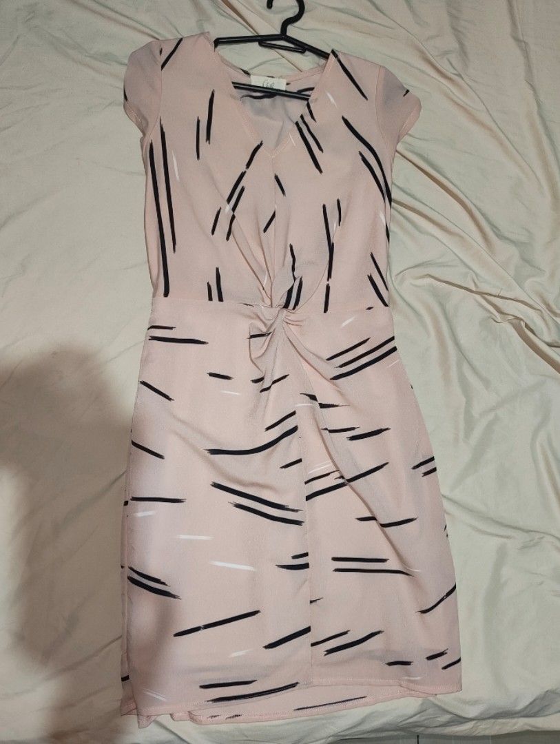 Cute dress (Category: Dresses) located in Manila. Submitted by angelikamm (Listing ID 1465504603, Image 1). Description: 📌Light pink dress, can fit XS-S 📌Used once only 📌RFS: No storage 📌Location: Sampaloc, Manila.