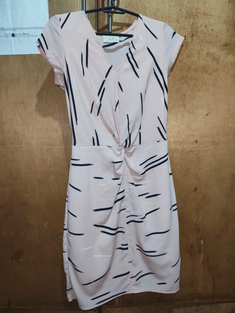 Cute dress (Category: Dresses) located in Manila. Submitted by angelikamm (Listing ID 1465504603, Image 2). Description: 📌Light pink dress, can fit XS-S 📌Used once only 📌RFS: No storage 📌Location: Sampaloc, Manila.