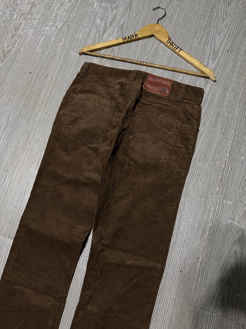 DC CORDUROY PANTS (Category: Jeans) located in Manila. Submitted by triptothrift7 (Listing ID 1465571370, Image 3). Description: pm me for fast transaction! DC CORDUROY PANTS for only 999 size 30 x 32 waistline 30 to 31 length 41 hem 8 no issue excellent condition color rate 9/10 authentic legit mode of payment gcash or bank transfer location Biñan laguna.