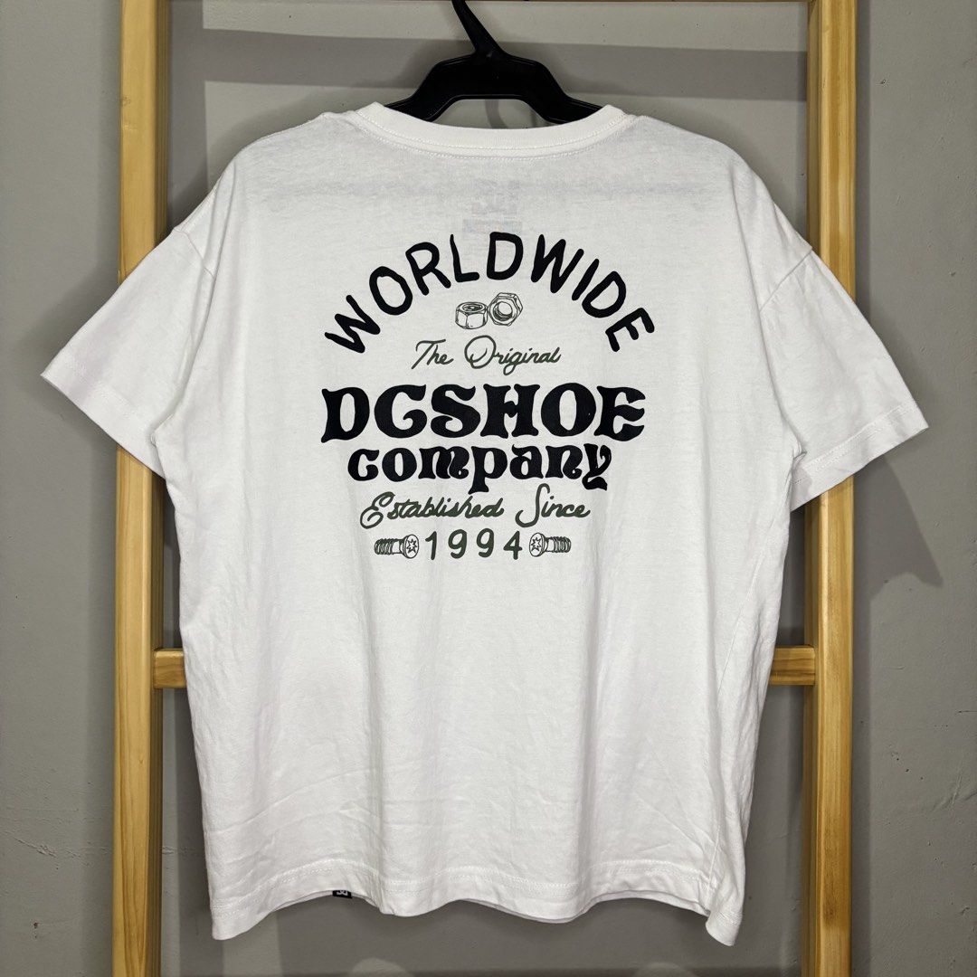 DC kids t-shirt (Category: Babies & Kids Fashion) located in Valenzuela. Submitted by thriftynanay88 (Listing ID 1465471414, Image 1). Description: Size 140 on tag 9-10Y.